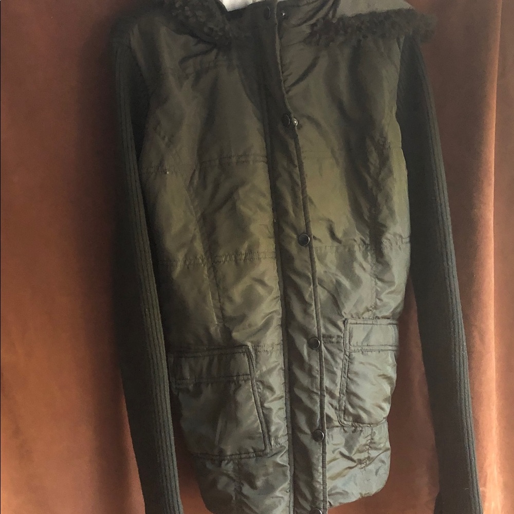 Grace & Lace Olive Green Quilted Puffer Jacket with Knit Sleeves